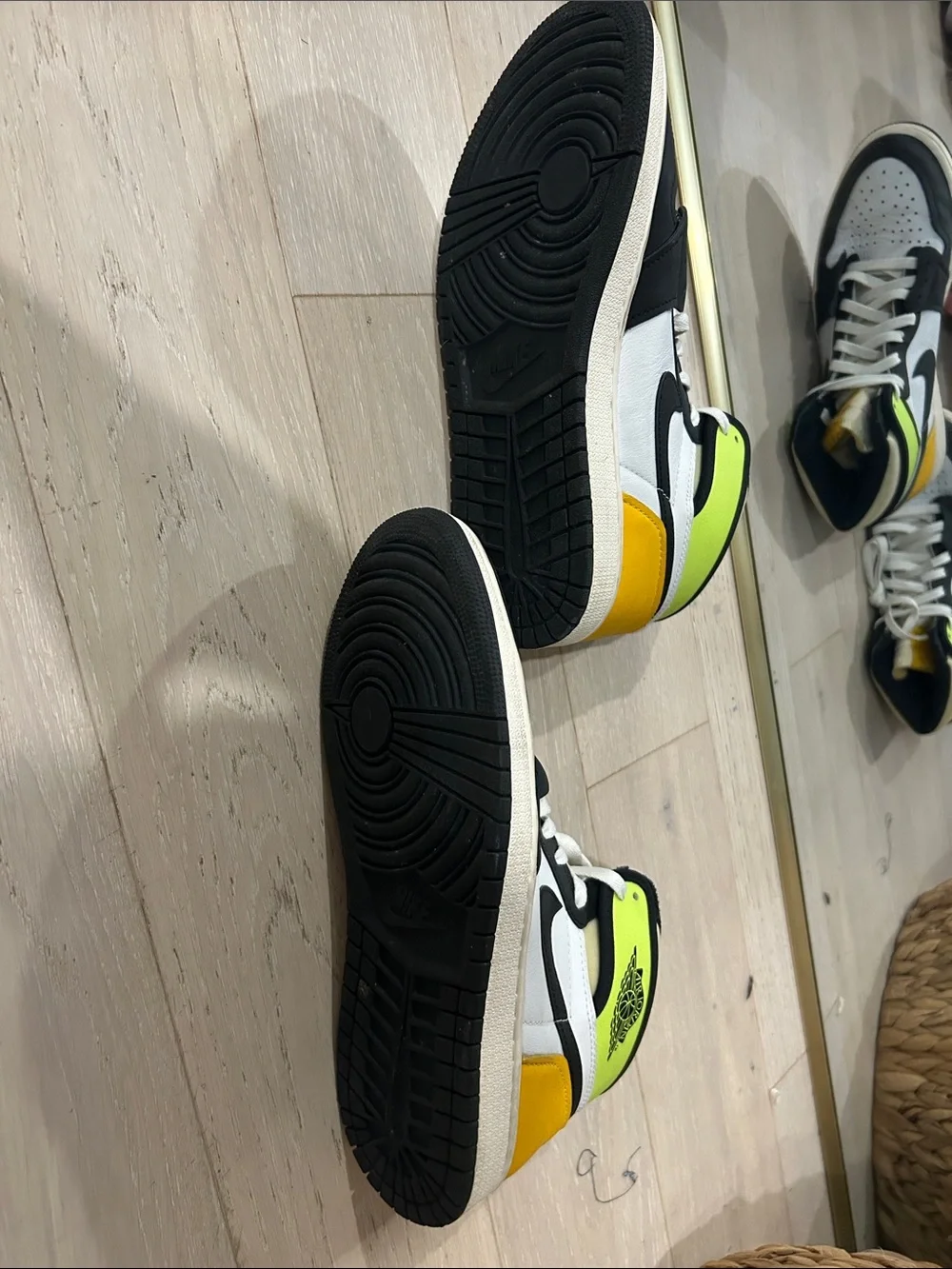 Nike Air Jordan 1 Mid Volt University Gold Black White Men’s